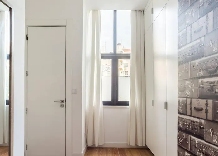 Spacious Apartment In Lisboa With Terrace And Free Netflix