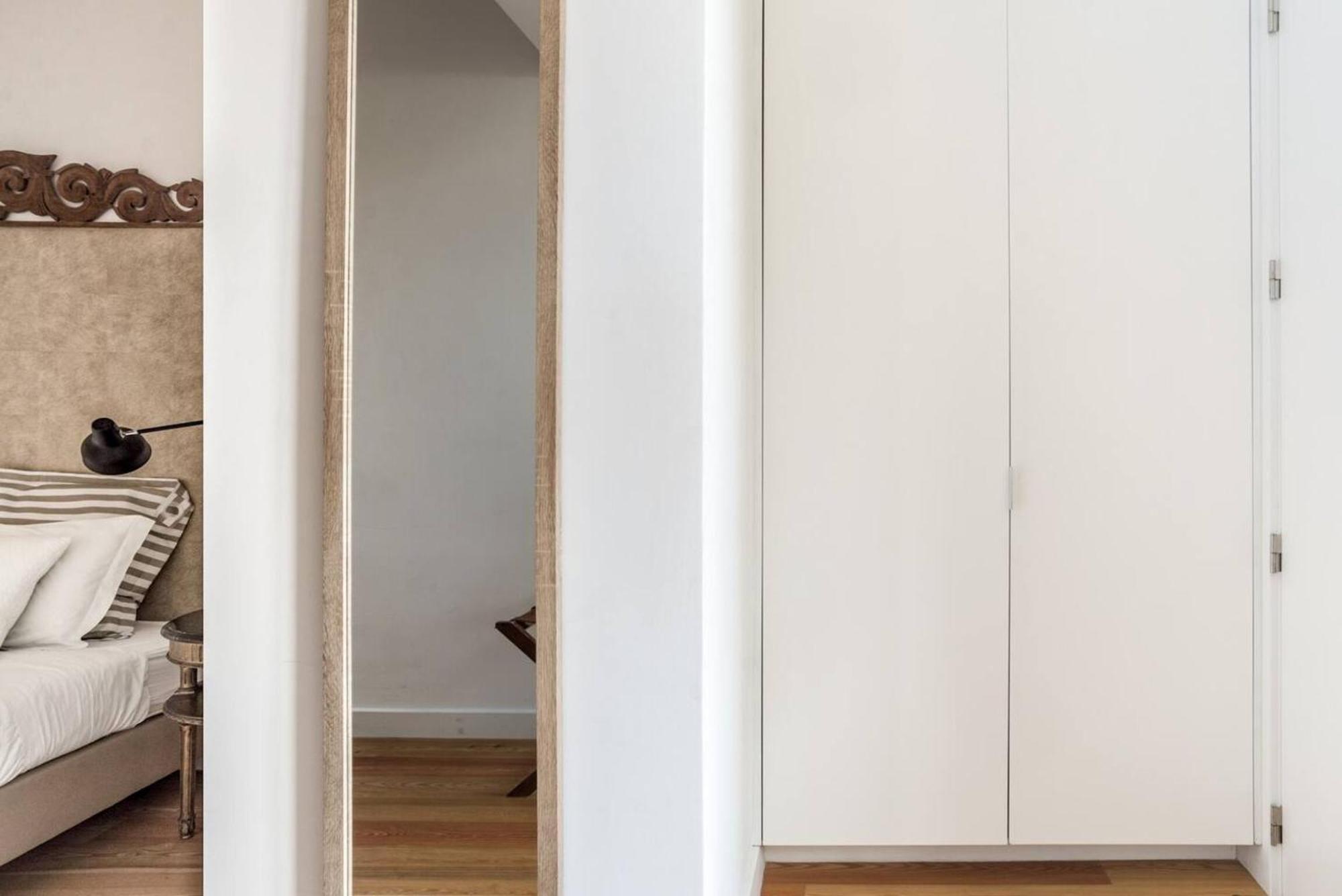 Spacious In With Terrace And Free Netflix Apartment