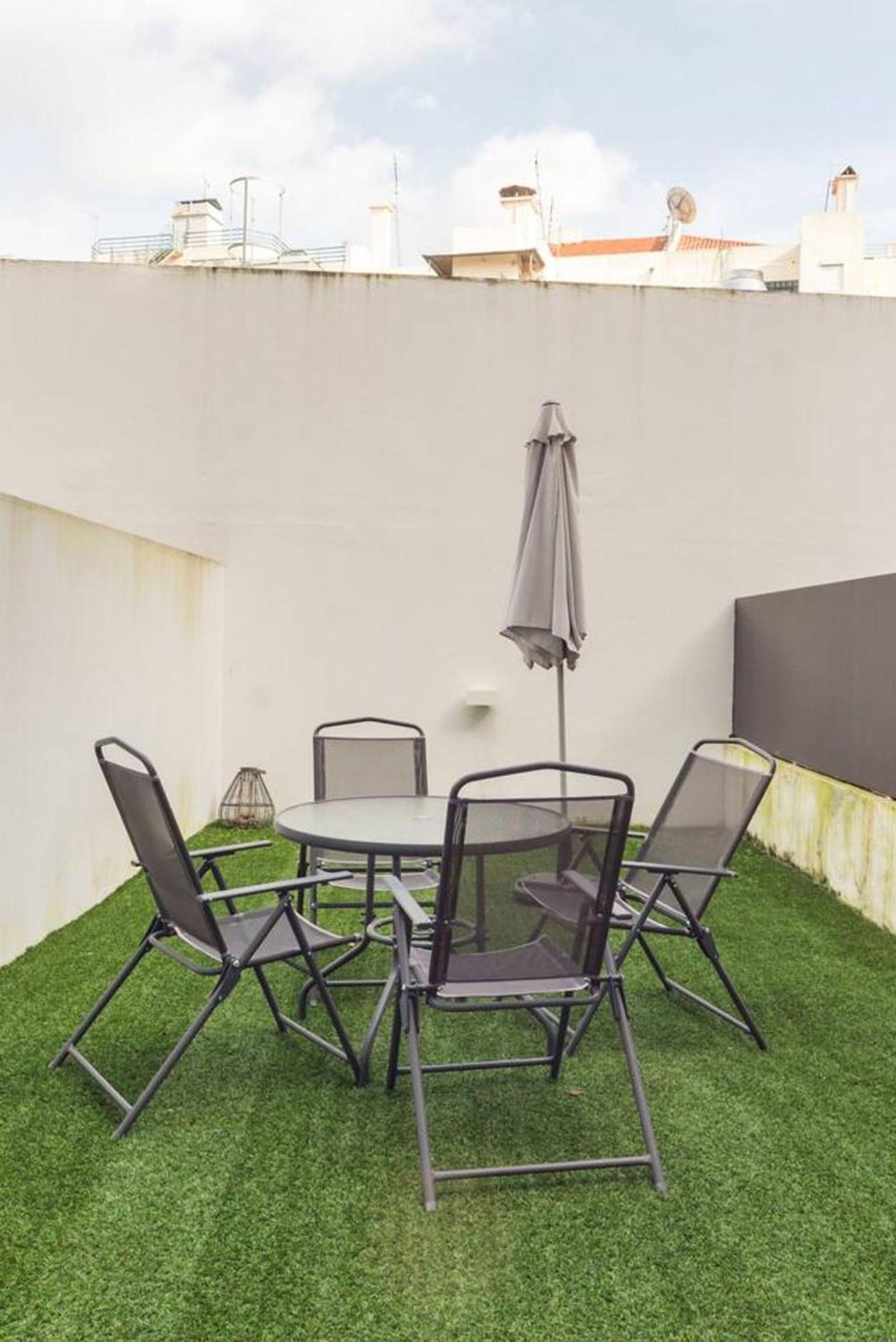 Spacious In With Terrace And Free Netflix Lisbon