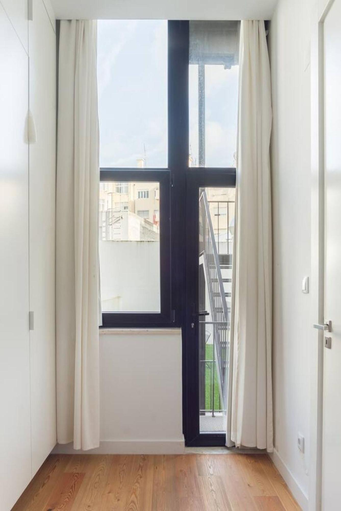 Spacious In With Terrace And Free Netflix