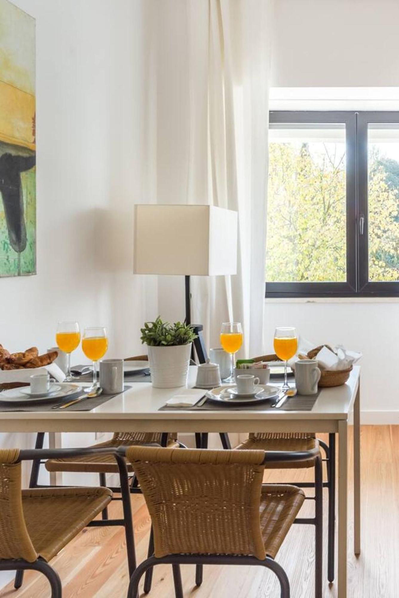Spacious In With Terrace And Free Netflix *